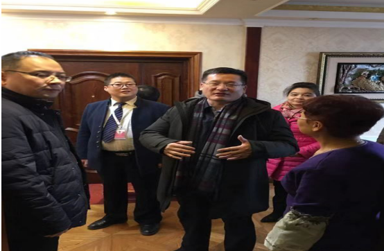 雁塔区区委副书记、代区长赵雷莅临【朱雀云天】小区检查冬季供暖情况