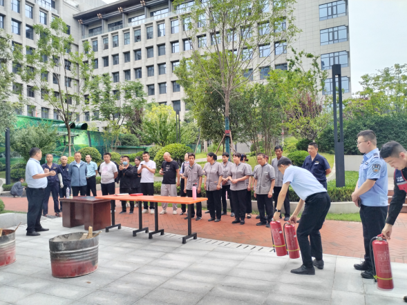 筑牢安全之基，擦亮安全底色